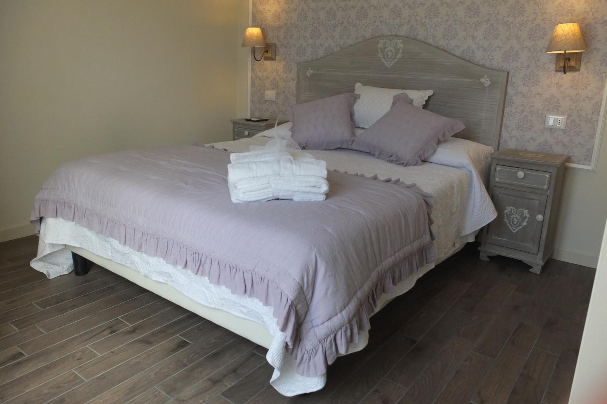 Romantic Home Sirmione Bagian luar foto